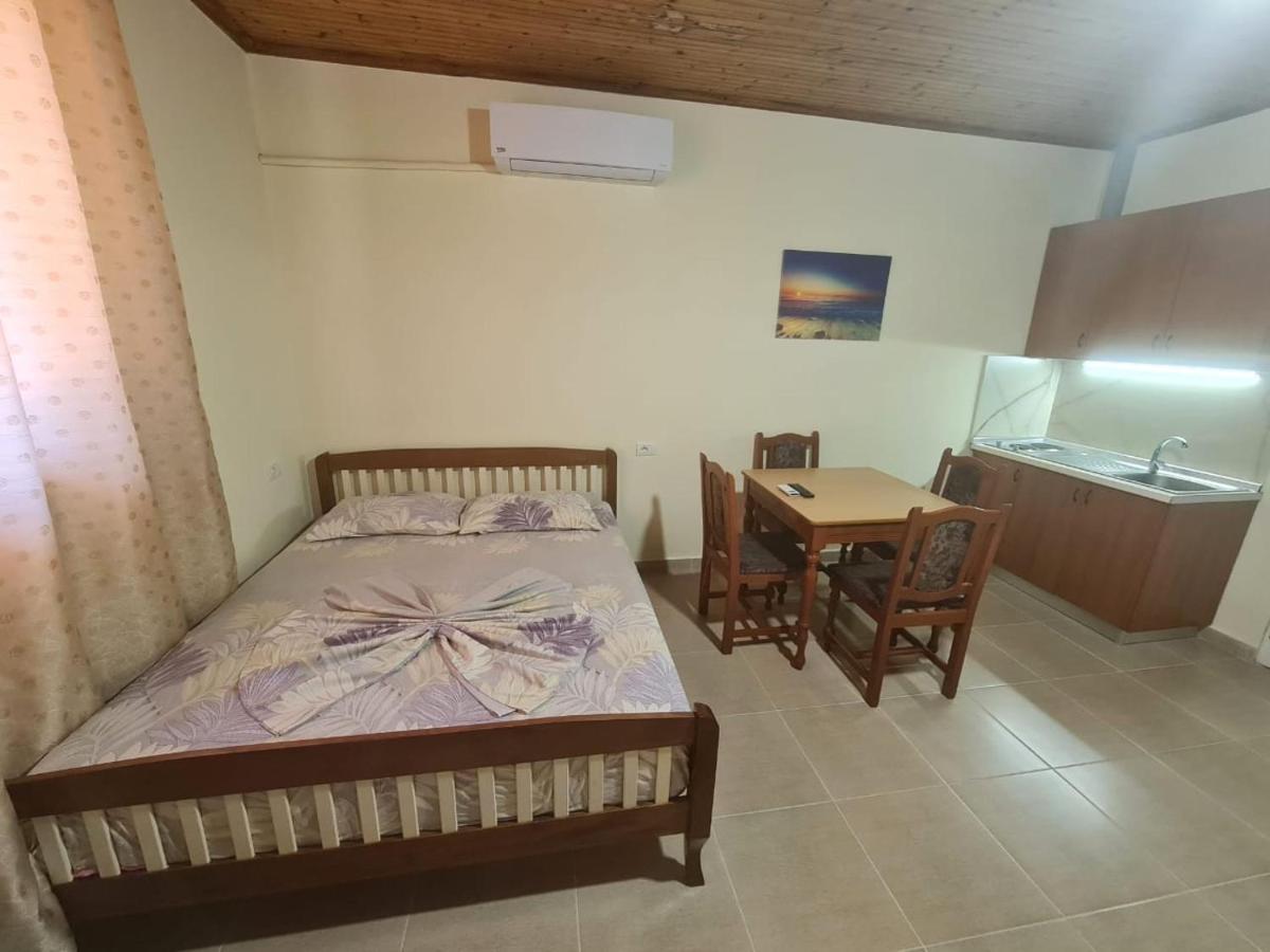Vila Ivina Durres Exterior photo